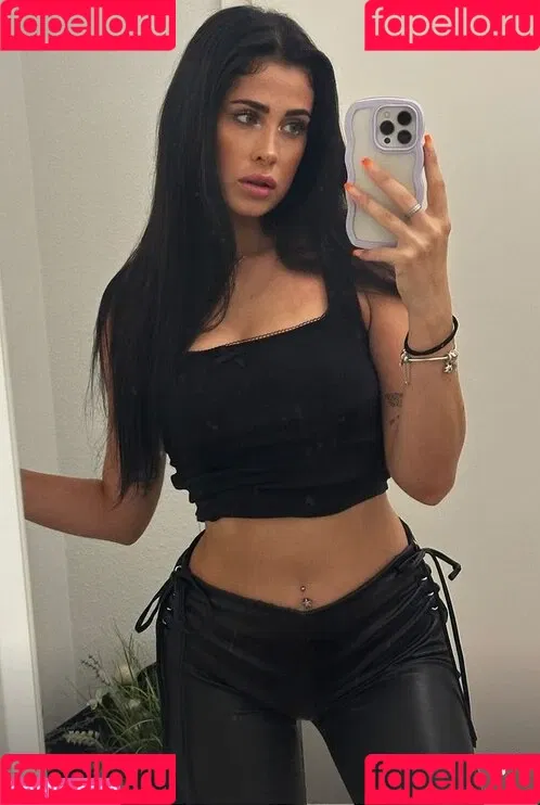 Kathiyessir Onlyfans Photo Gallery 