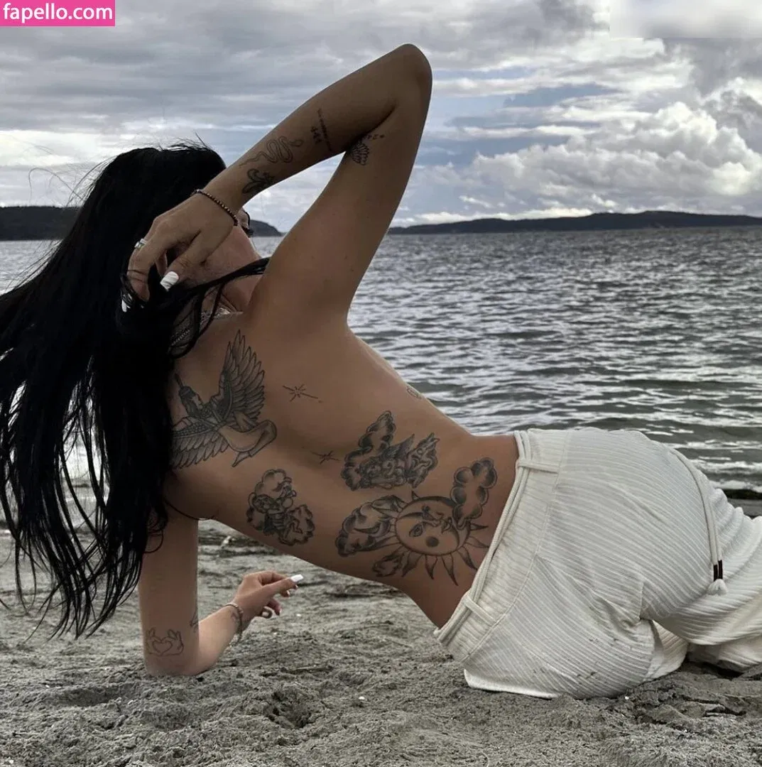 Kathiyessir Onlyfans Photo Gallery 