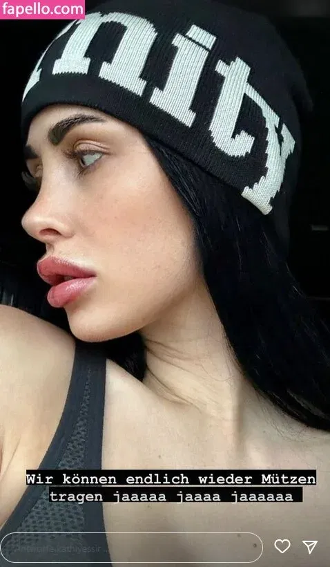 Kathiyessir Onlyfans Photo Gallery 