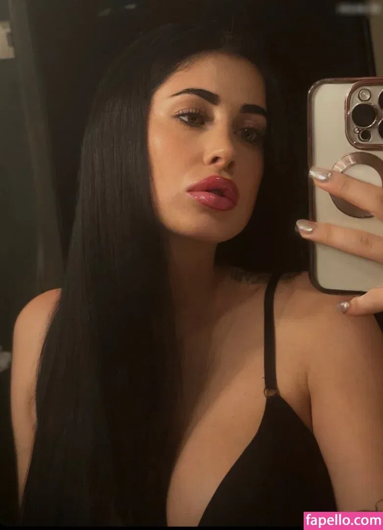 Kathiyessir Onlyfans Photo Gallery 