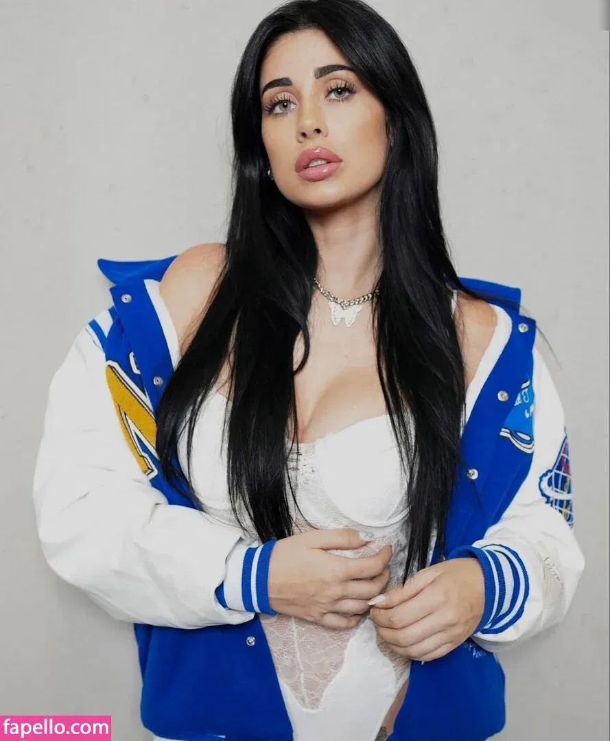 Kathiyessir Onlyfans Photo Gallery 