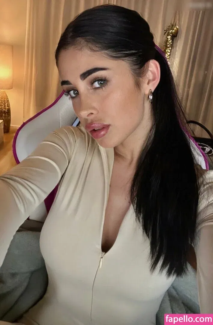 Kathiyessir Onlyfans Photo Gallery 