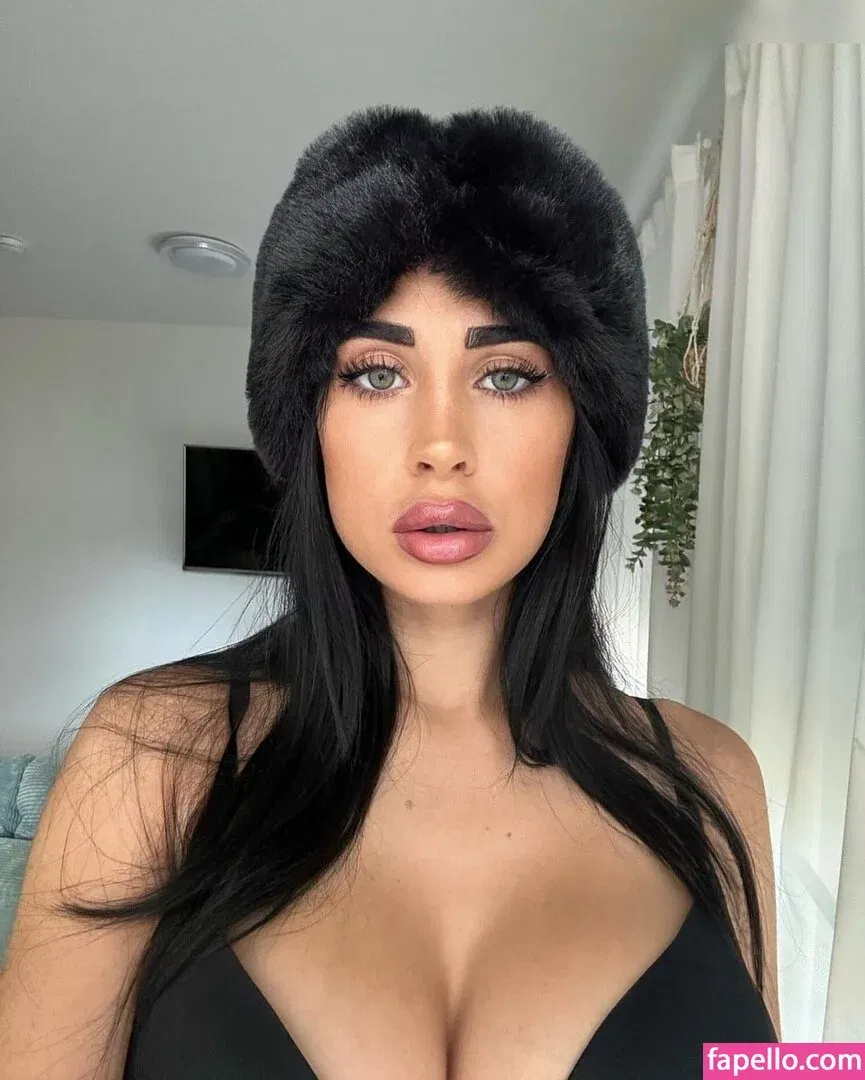 Kathiyessir Onlyfans Photo Gallery 