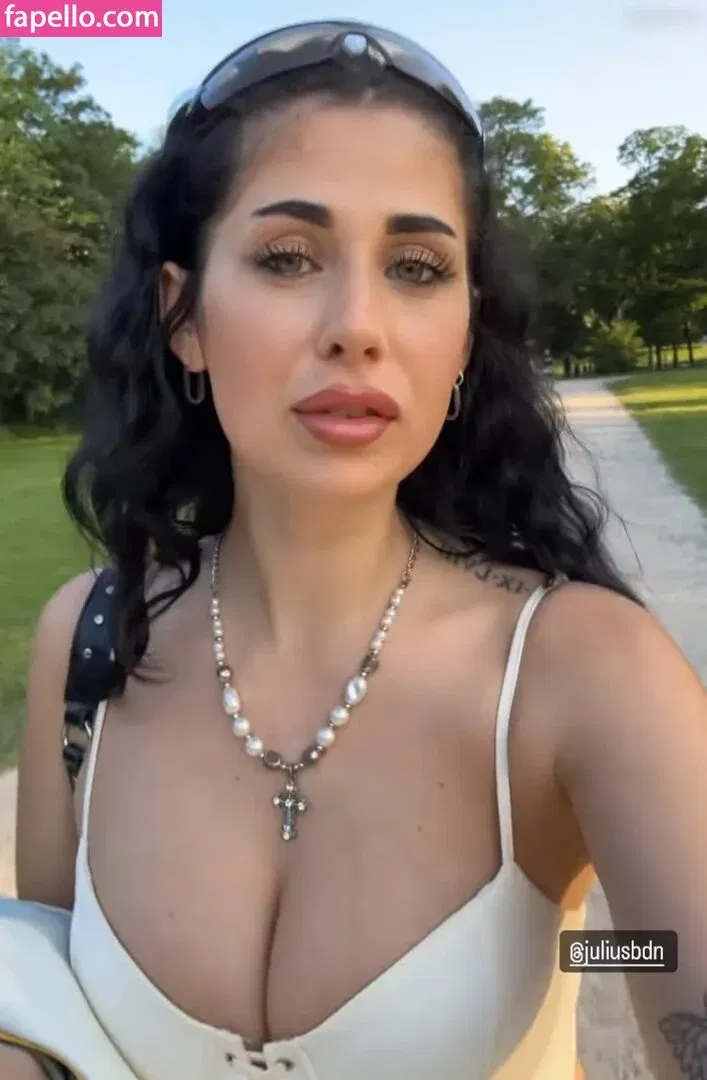 Kathiyessir Onlyfans Photo Gallery 