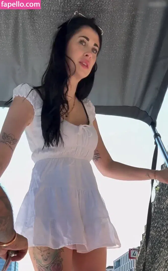 Kathiyessir Onlyfans Photo Gallery 