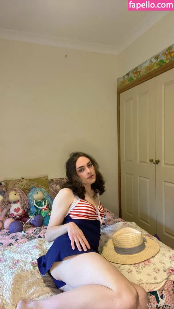 xwhitewrenx Onlyfans Photo Gallery 