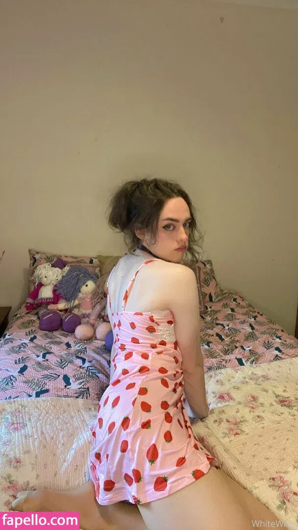 xwhitewrenx Onlyfans Photo Gallery 