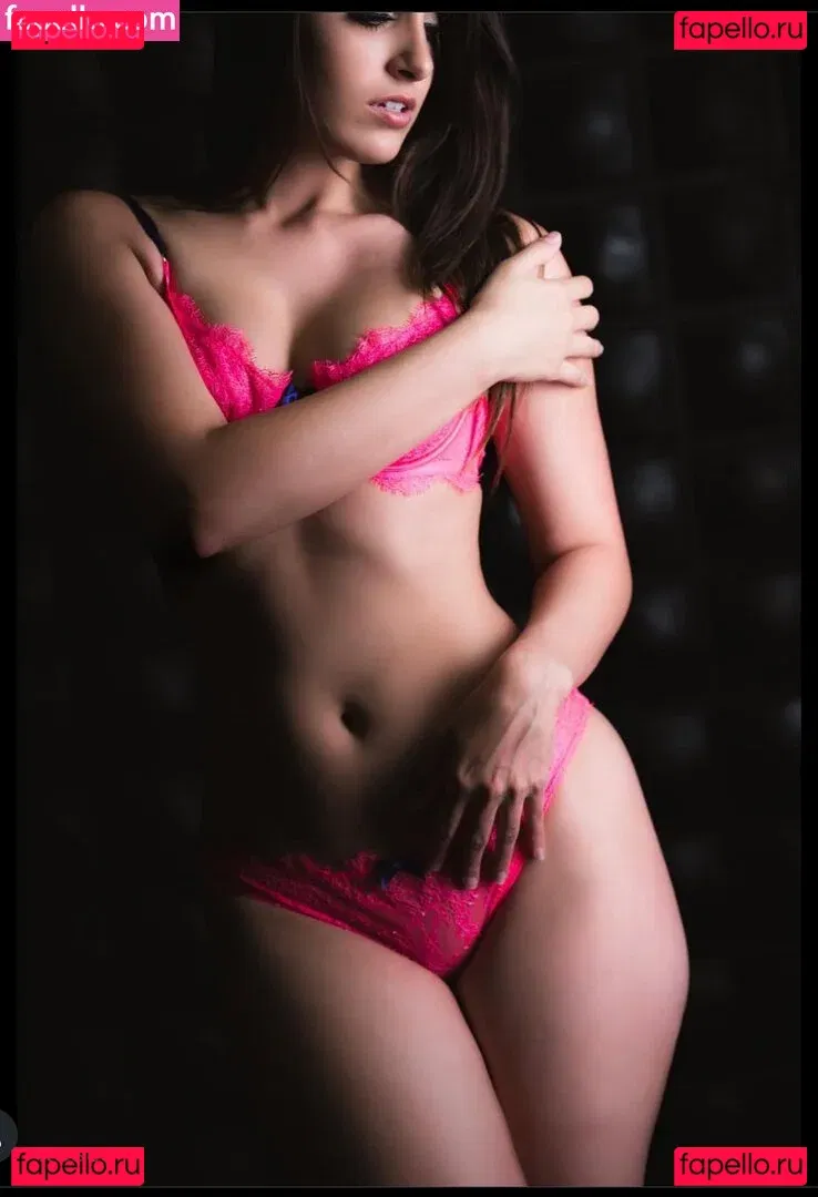 Vixence Onlyfans Photo Gallery 