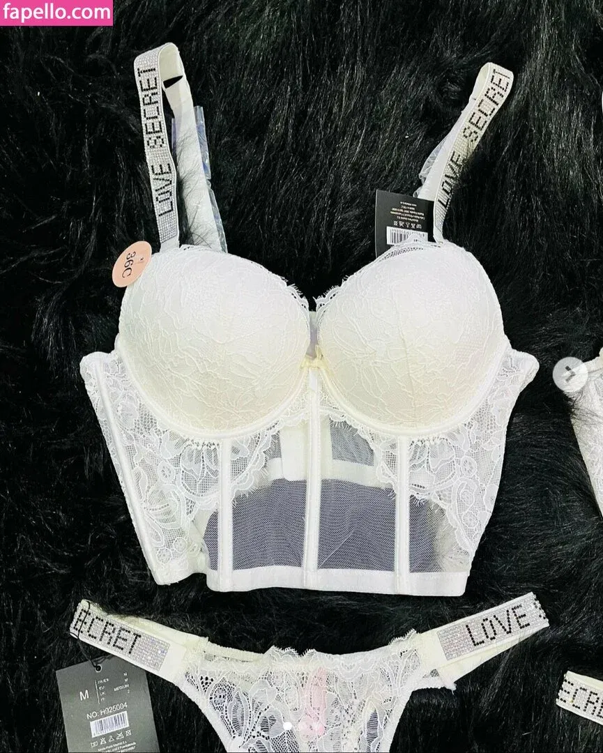 latinafoxxx Onlyfans Photo Gallery 