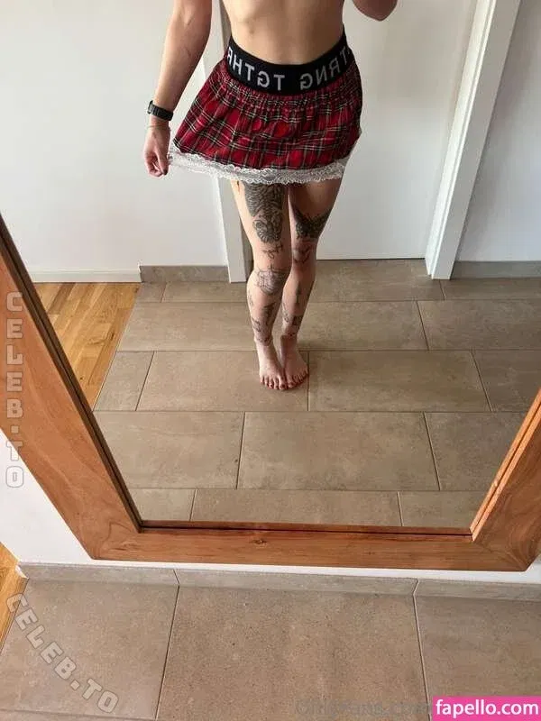 happynuudel Onlyfans Photo Gallery 