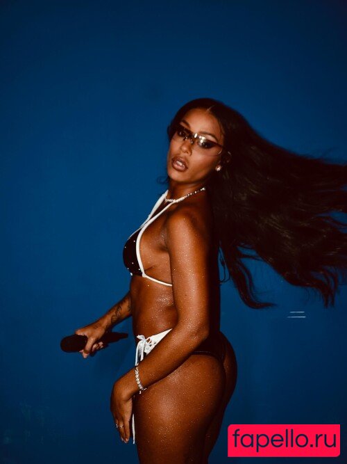 MC Rebecca Nude Onlyfans Photo 39
