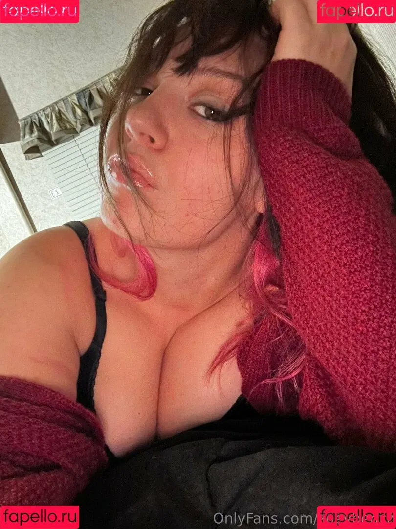 zoeybenzz Onlyfans Photo Gallery 