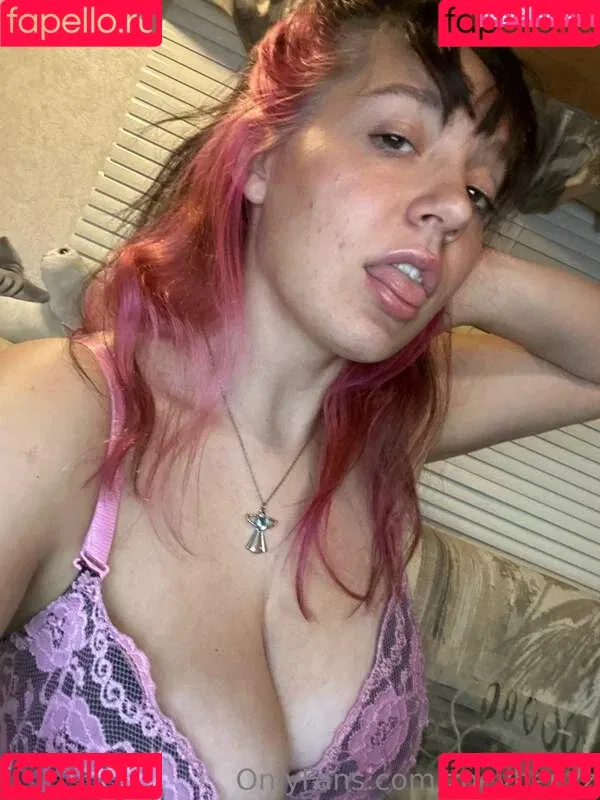 zoeybenzz Onlyfans Photo Gallery 