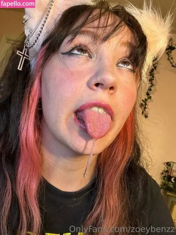 zoeybenzz Onlyfans Photo Gallery 