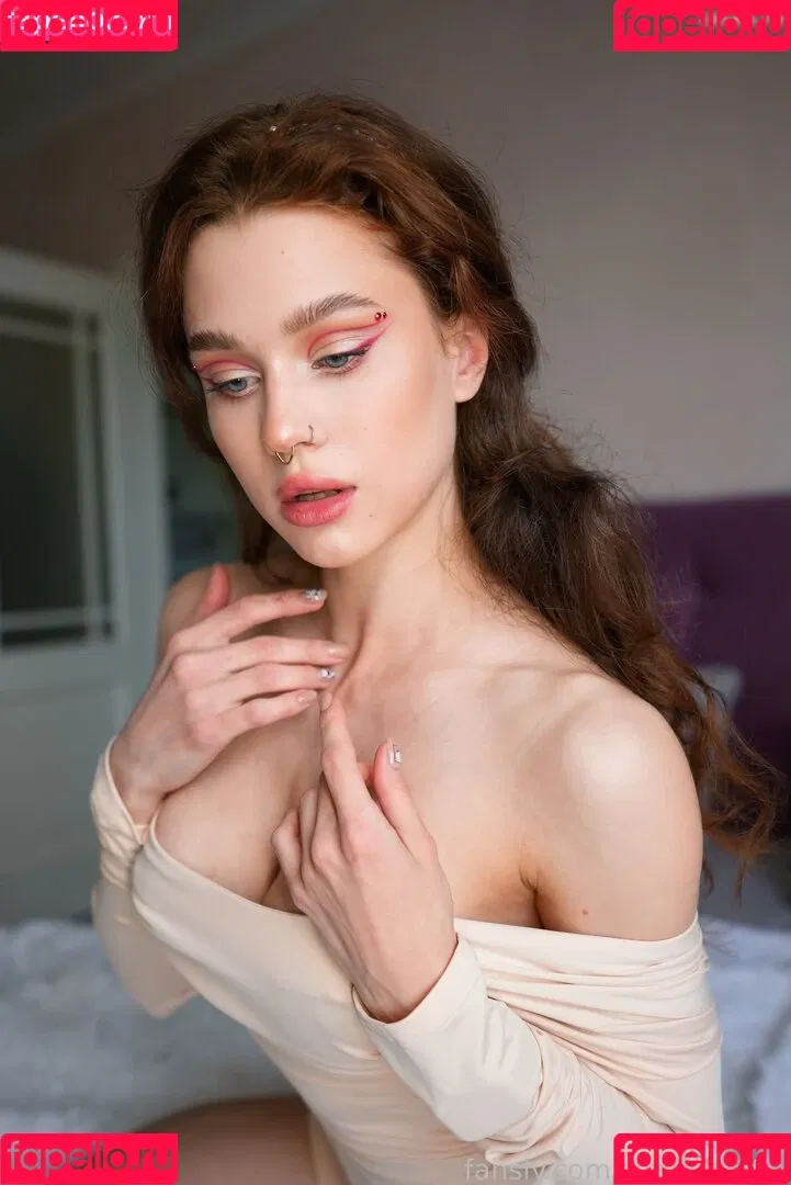 Sofia Simens Onlyfans Photo Gallery 
