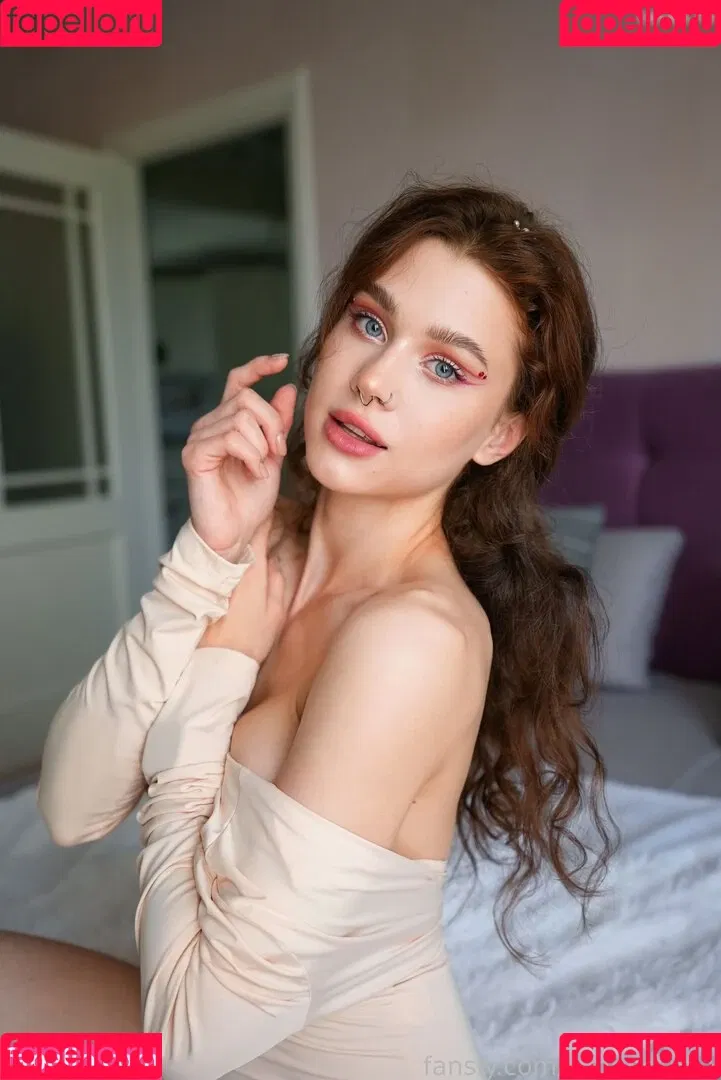 Sofia Simens Onlyfans Photo Gallery 