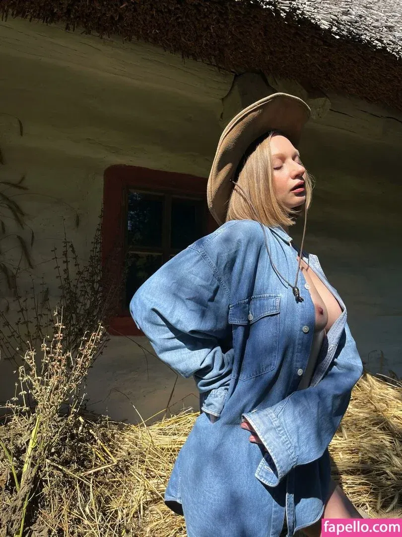 Zovimenyaannie Onlyfans Photo Gallery 