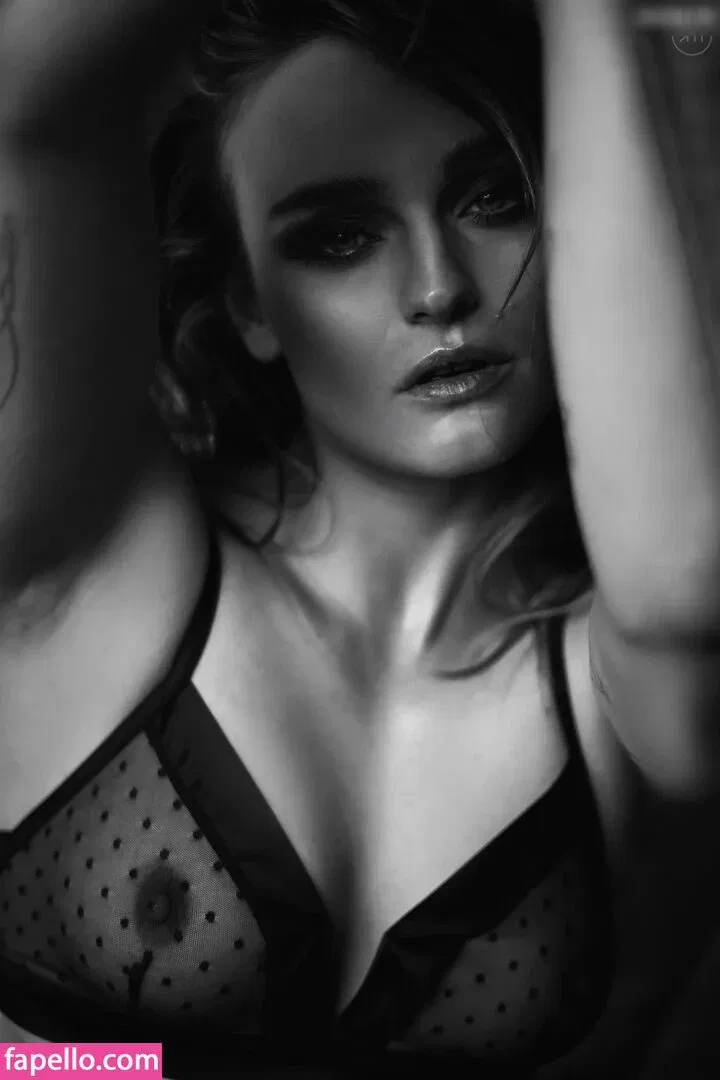 Kim Hirzel Onlyfans Photo Gallery 