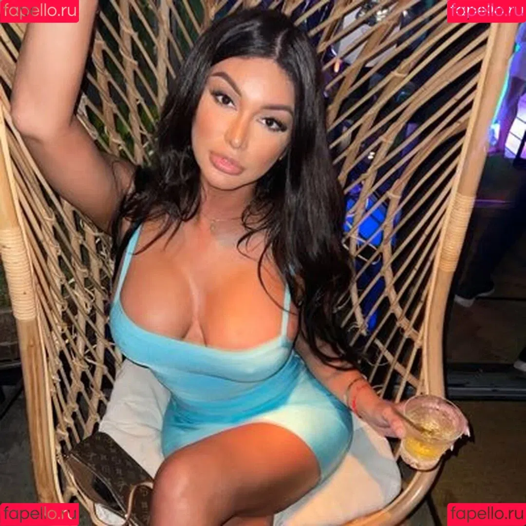 Allie Onlyfans Photo Gallery 