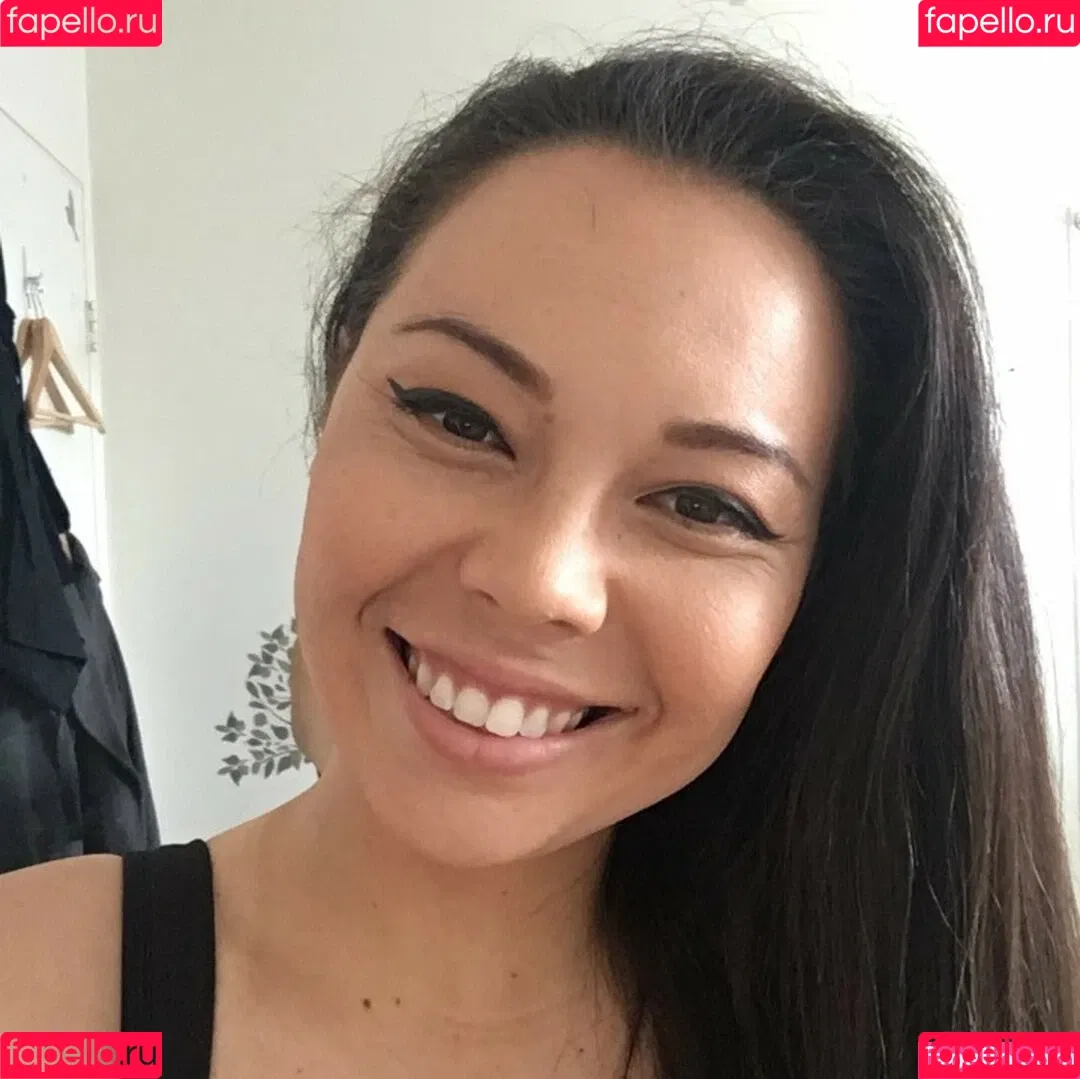 Molly Songbird Onlyfans Photo Gallery 