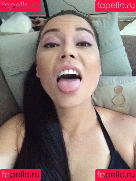 Molly Songbird Onlyfans Photo Gallery 