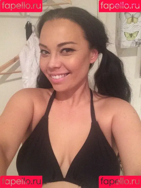 Molly Songbird Onlyfans Photo Gallery 