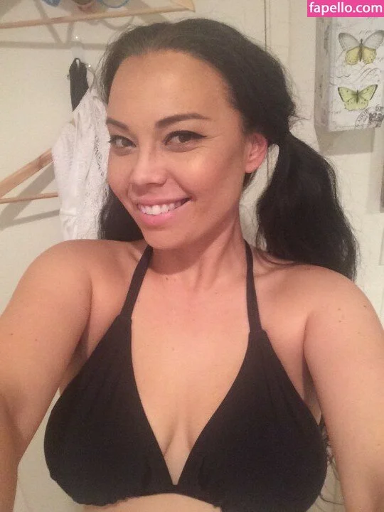 Molly Songbird Onlyfans Photo Gallery 