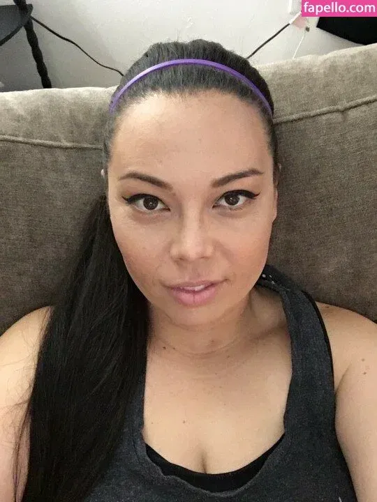 Molly Songbird Onlyfans Photo Gallery 