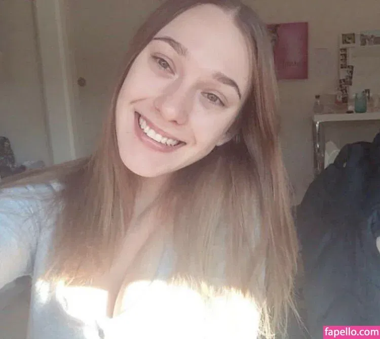 Bonnie Lowry Onlyfans Photo Gallery 