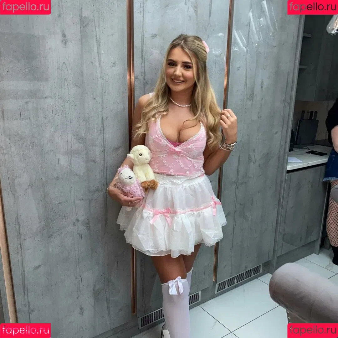 Molly Stirk Onlyfans Photo Gallery 