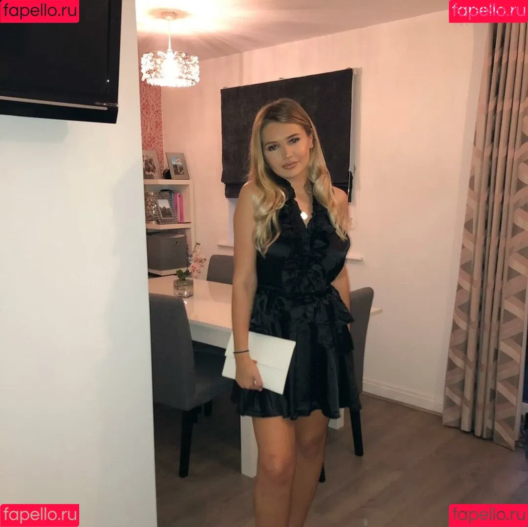 Molly Stirk Onlyfans Photo Gallery 