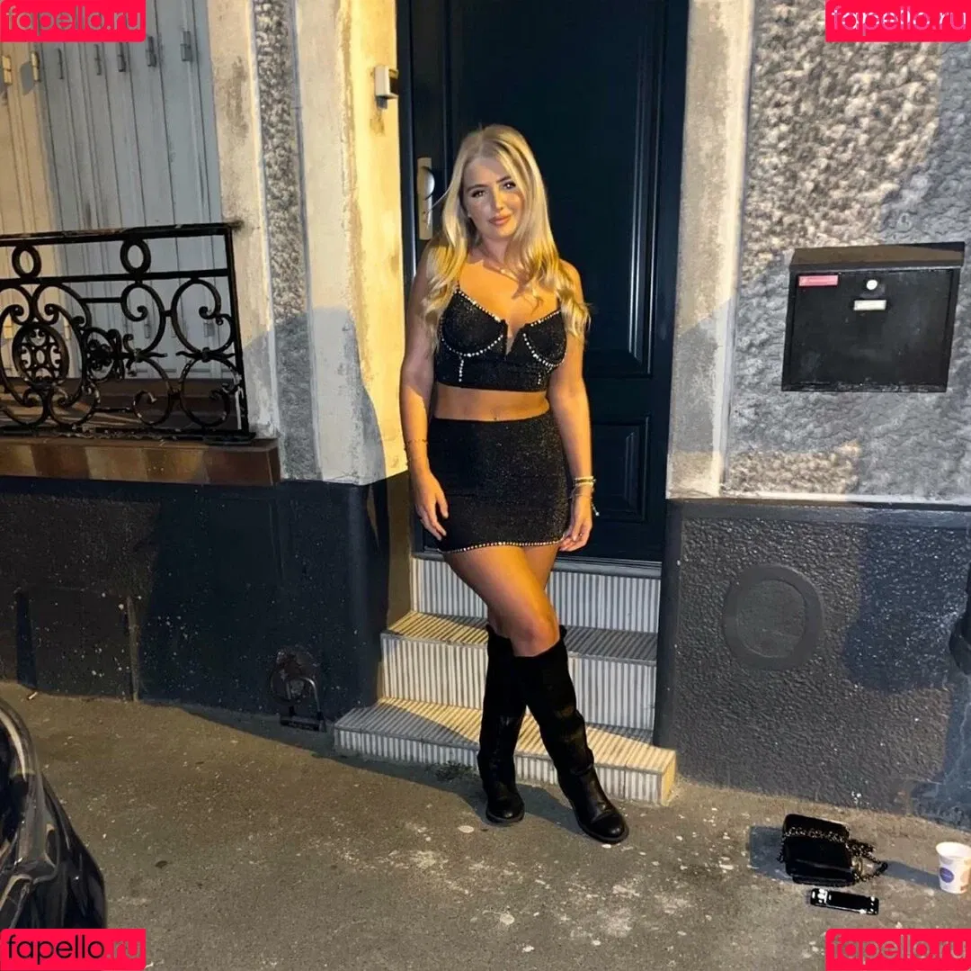 Molly Stirk Onlyfans Photo Gallery 