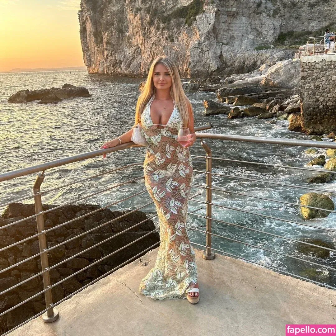 Molly Stirk Onlyfans Photo Gallery 