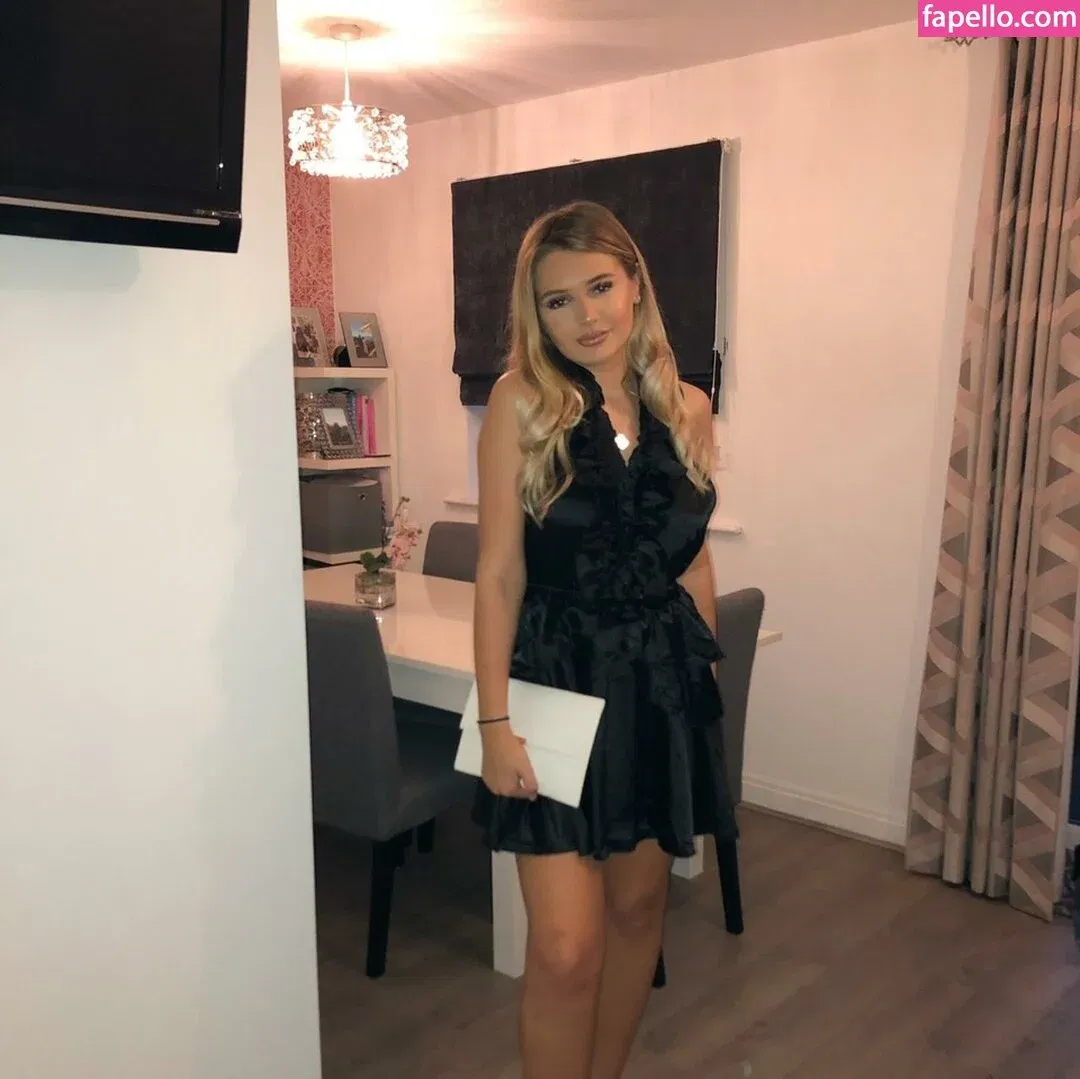 Molly Stirk Onlyfans Photo Gallery 