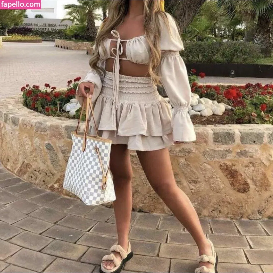 Molly Stirk Onlyfans Photo Gallery 