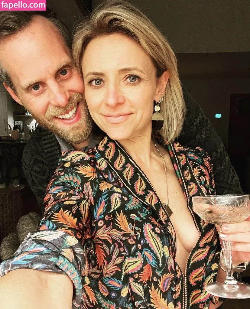 Christine Lakin Onlyfans Photo Gallery 