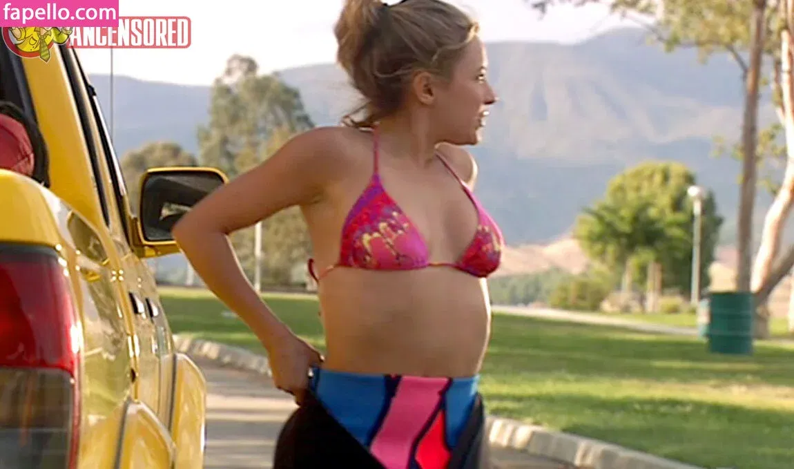 Christine Lakin Onlyfans Photo Gallery 