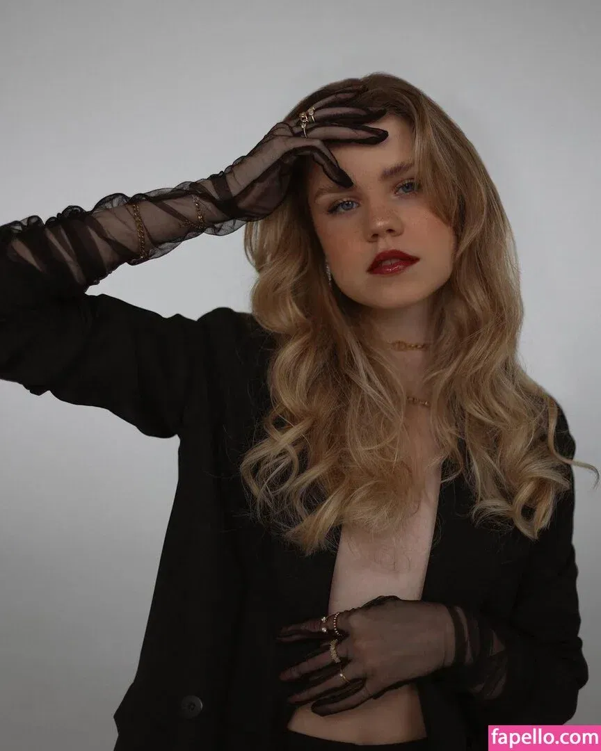 Lea Pietsch Onlyfans Photo Gallery 