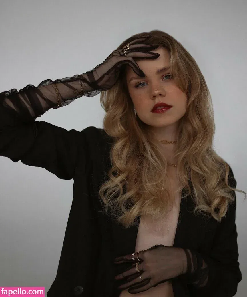 Lea Pietsch Onlyfans Photo Gallery 