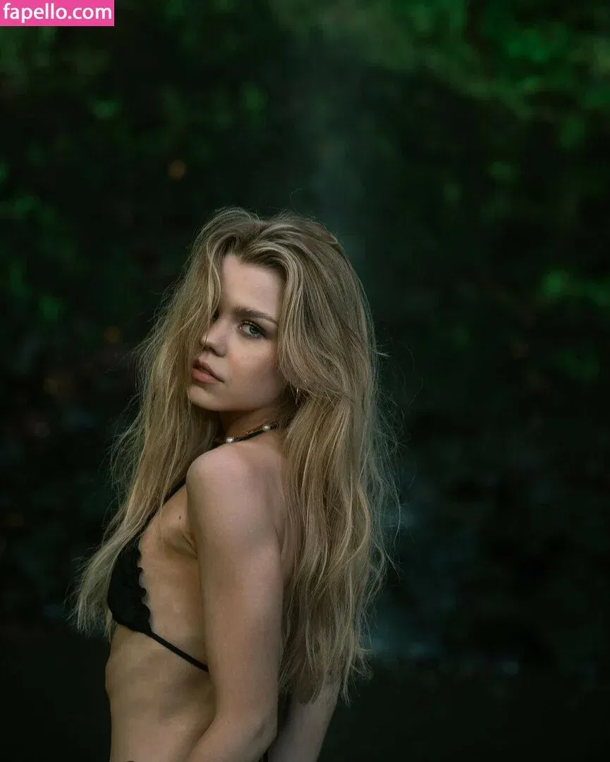 Lea Pietsch Onlyfans Photo Gallery 