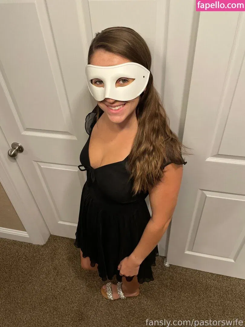 Pastorswife Onlyfans Photo Gallery 
