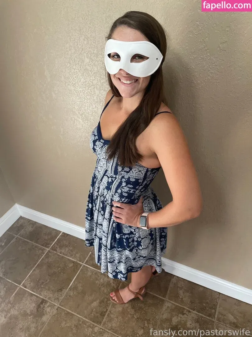 Pastorswife Onlyfans Photo Gallery 