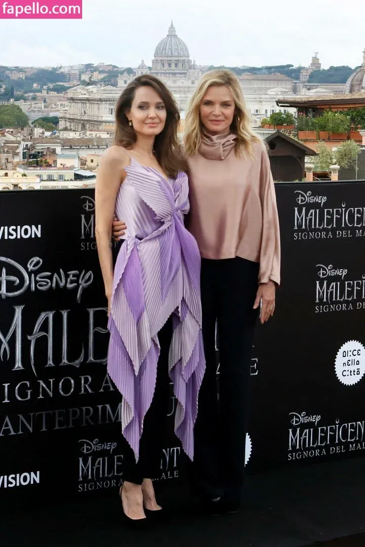 Michelle Pfeiffer Onlyfans Photo Gallery 