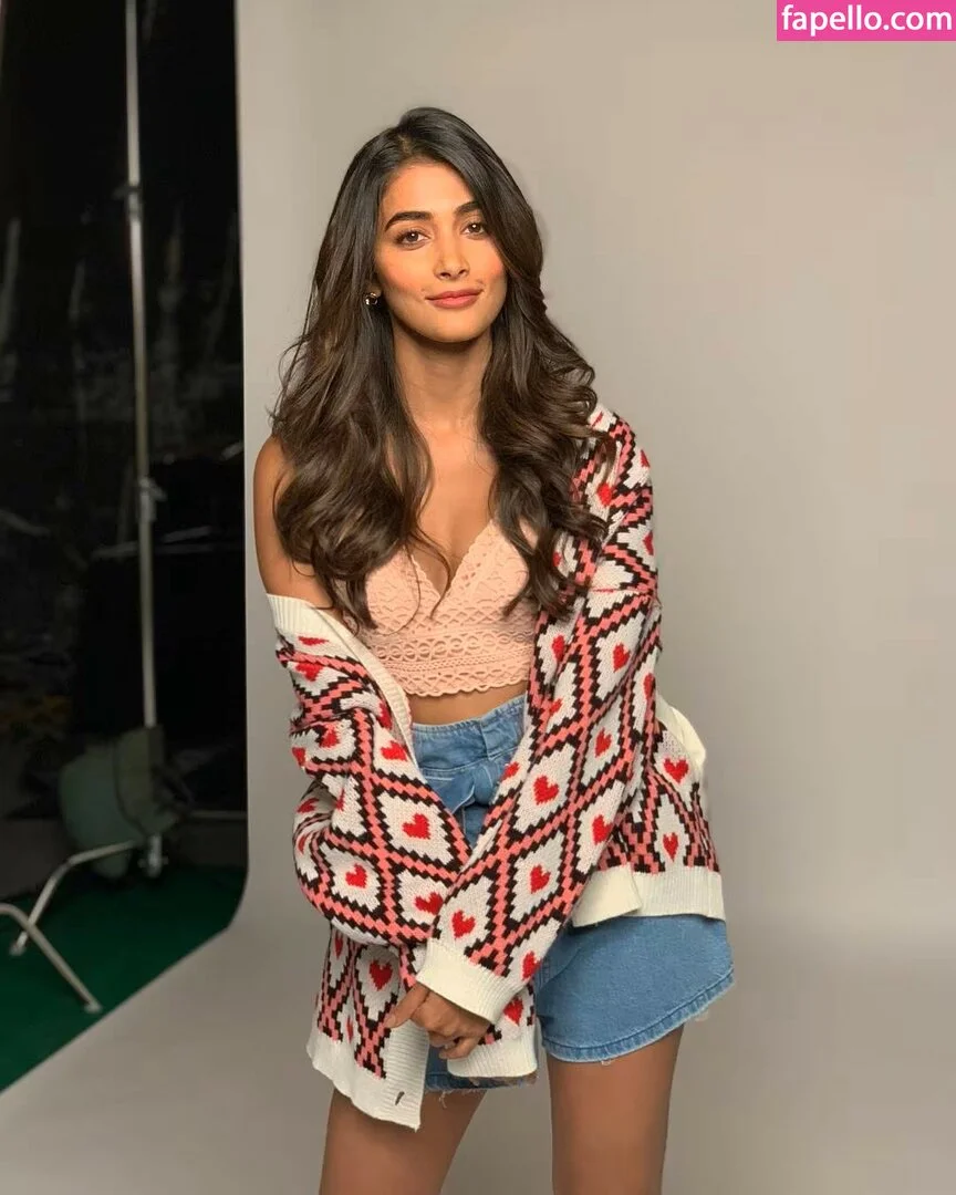 Pooja Hegde Onlyfans Photo Gallery 