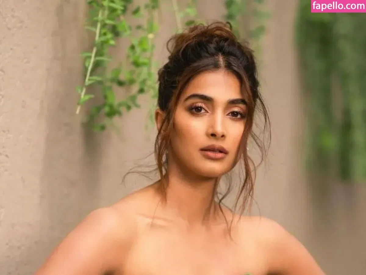 Pooja Hegde Onlyfans Photo Gallery 