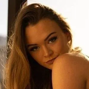 Charlottehere Onlyfans Photo Gallery 