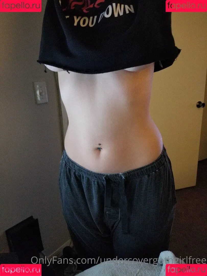 undercovergothgirlfree Onlyfans Photo Gallery 