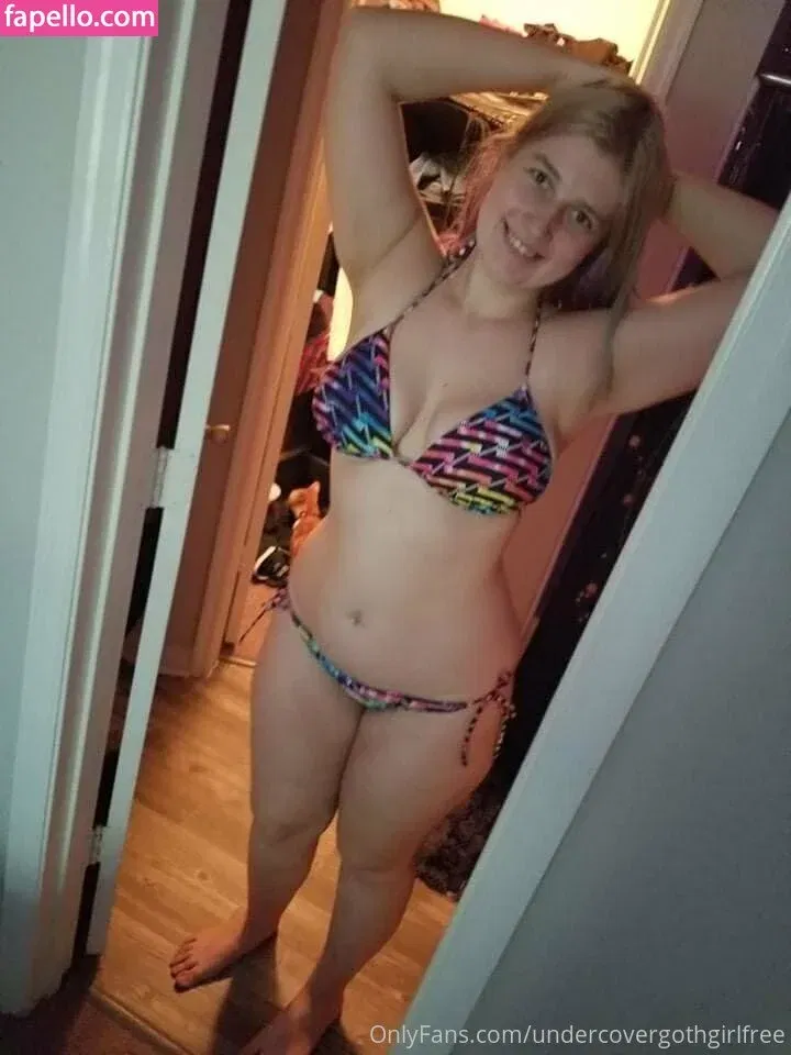 undercovergothgirlfree Onlyfans Photo Gallery 