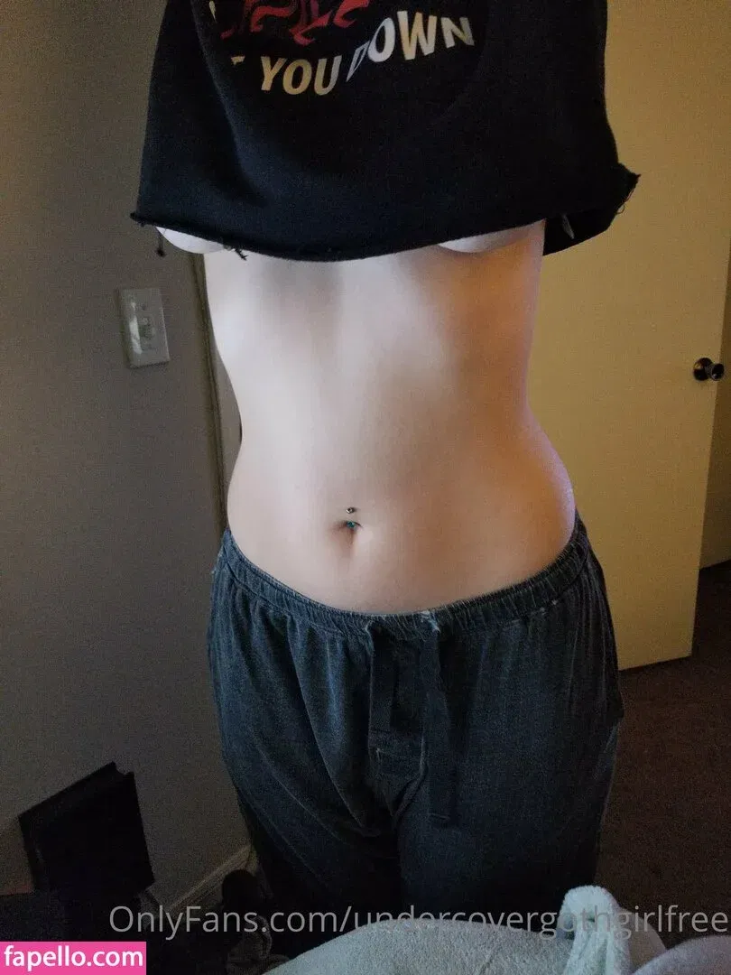 undercovergothgirlfree Onlyfans Photo Gallery 