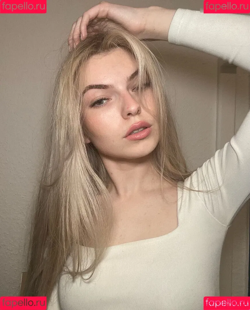 Katherine Markov Onlyfans Photo Gallery 